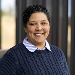 Kathryn Lent Headshot