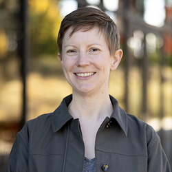 Headshot of Jenny Bartloff.