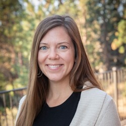 Amanda McDermott headshot
