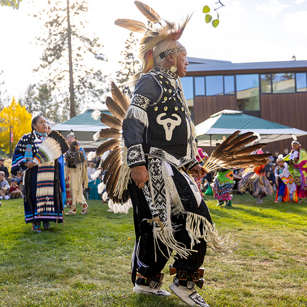 Members of the Confederated Tribes of Warm Springs in traditional regalia.